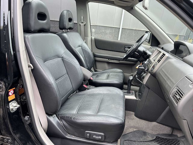 Nissan x-trail 2.5 elegance 2005 | 88-sg-dj - afbeelding 24 van  31