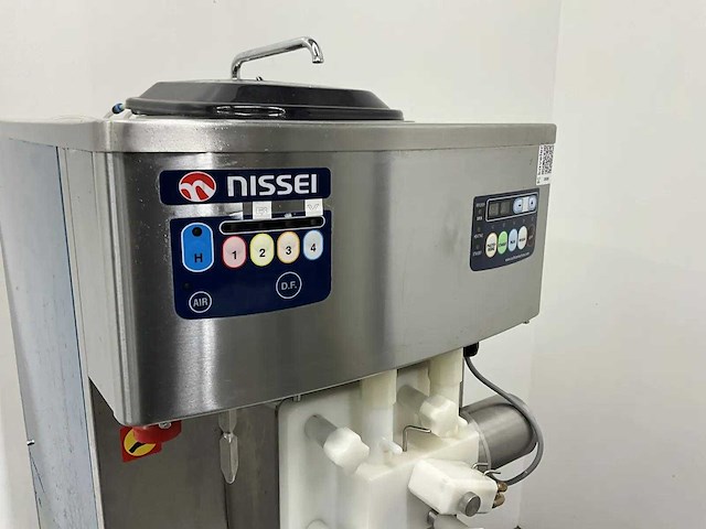 Nissei - na-3344weg - watergekoelde softijs- en milkshakemachine - afbeelding 3 van  13