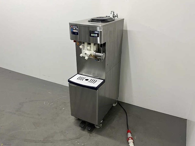 Nissei - na-3344weg - watergekoelde softijs- en milkshakemachine - afbeelding 10 van  13