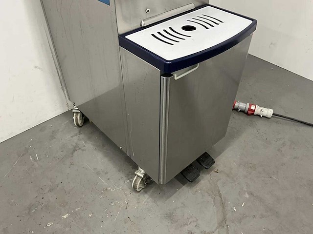 Nissei - na-3344weg - watergekoelde softijs- en milkshakemachine - afbeelding 5 van  13