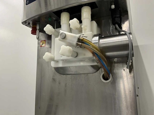 Nissei - na-3344weg - watergekoelde softijs- en milkshakemachine - afbeelding 13 van  13