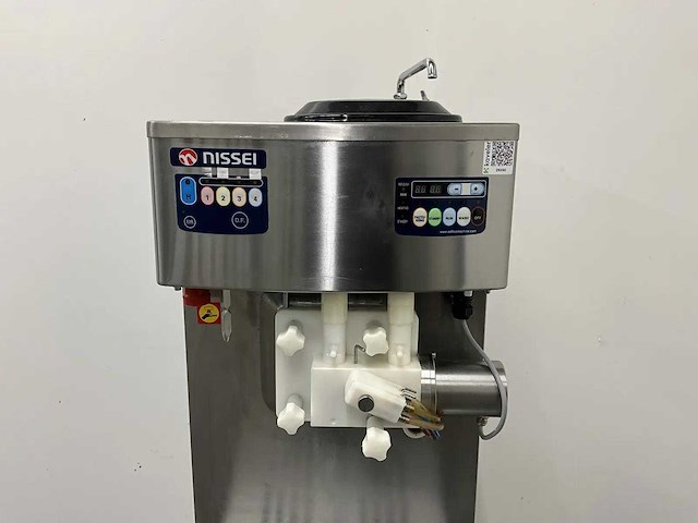 Nissei - na-3344weg - watergekoelde softijs- en milkshakemachine - afbeelding 9 van  13