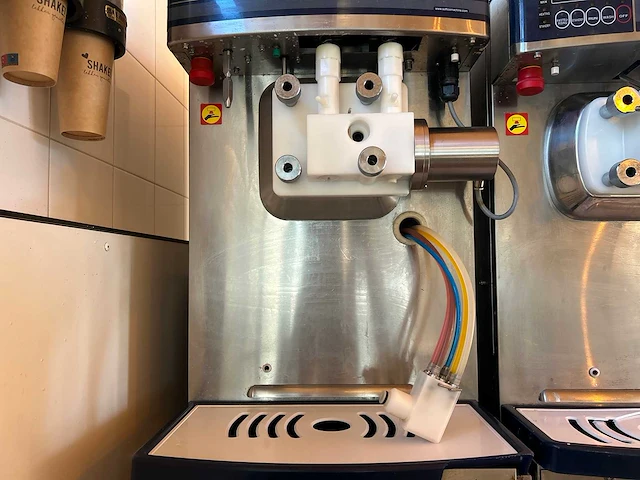 Nissei - na3348 giant combi - professionele softijs- en milkshakemachine - afbeelding 8 van  13