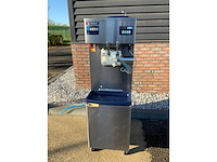 Nissei softijs- en milkshakemachine - afbeelding 2 van  13