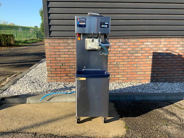 Nissei softijs- en milkshakemachine - afbeelding 6 van  13