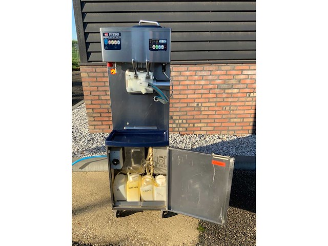 Nissei softijs- en milkshakemachine - afbeelding 8 van  13