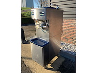 Nissei softijs- en milkshakemachine - afbeelding 9 van  13