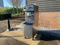 Nissei softijs- en milkshakemachine - afbeelding 7 van  13