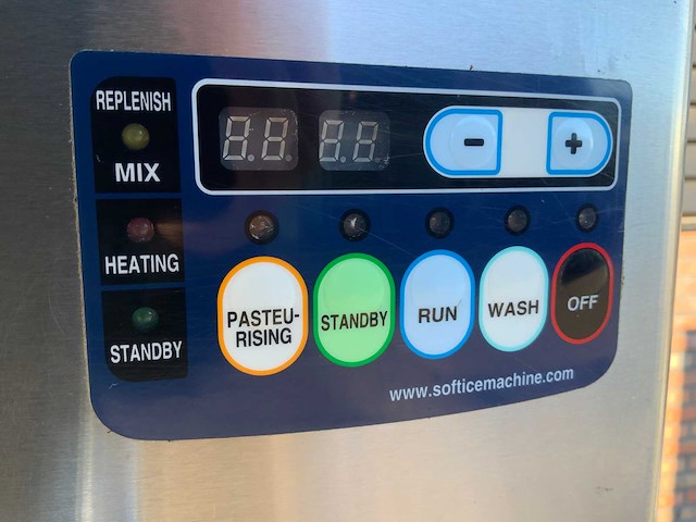 Nissei softijs- en milkshakemachine - afbeelding 12 van  13