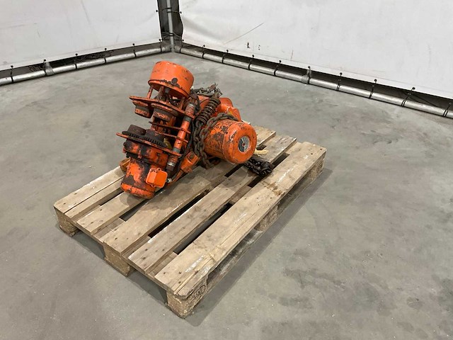 Nitchi emt-4 elektrische takel - afbeelding 1 van  8