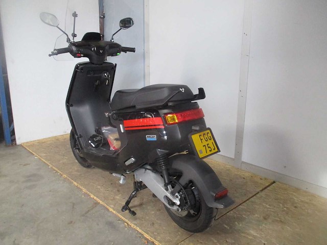 Niu - bromscooter - mqi+ sport std - e-scooter - afbeelding 8 van  14