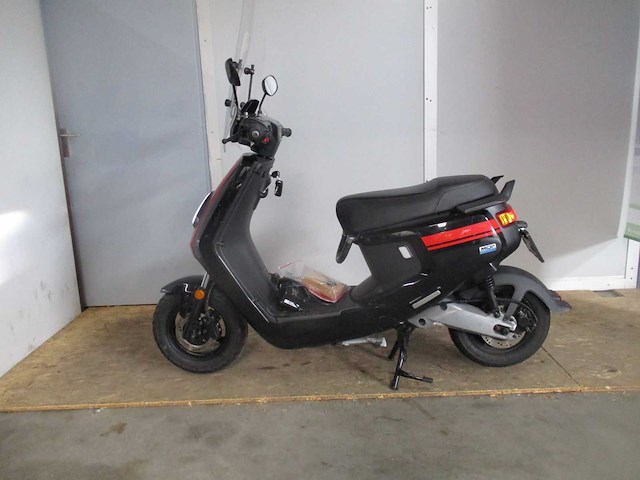 Niu - bromscooter - mqi+ sport std - e-scooter - afbeelding 3 van  14