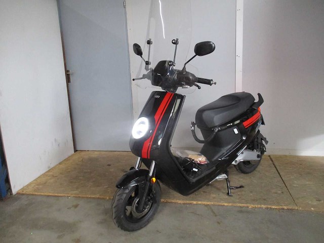 Niu - bromscooter - mqi+ sport std - e-scooter - afbeelding 10 van  14