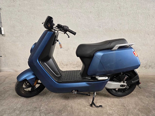 Niu - bromscooter - n1s - brommer - afbeelding 1 van  9