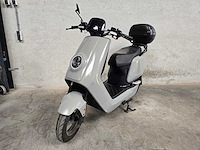 Niu - elektrische snorscooter - u1 - 25km uitvoering dxv85b - afbeelding 5 van  8