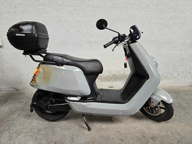 Niu - elektrische snorscooter - u1 - 25km uitvoering dxv85b - afbeelding 2 van  8