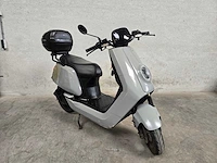 Niu - elektrische snorscooter - u1 - 25km uitvoering dxv85b - afbeelding 5 van  8