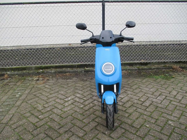 Niu - snorscooter - m1 sport - e-scooter - afbeelding 8 van  14