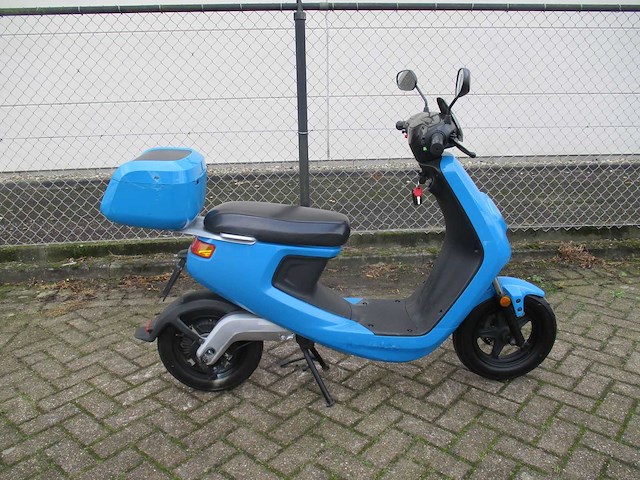 Niu - snorscooter - m1 sport - e-scooter - afbeelding 11 van  14