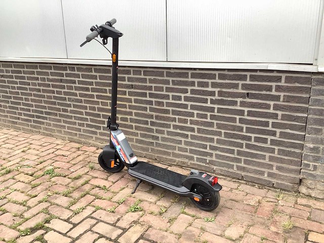 Niu kqi1 e-scooter - afbeelding 1 van  5