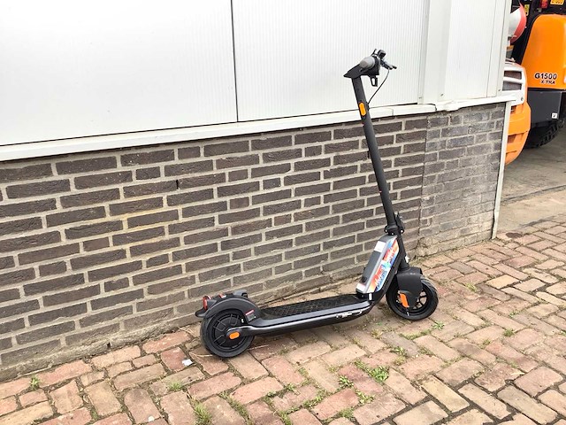 Niu kqi1 e-scooter - afbeelding 4 van  5