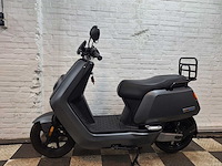 Niu n1s sport 45 km elektrische bromscooter