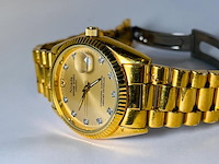 Nivada grenchen switserland herenhorloge met fluted bezel - afbeelding 2 van  7