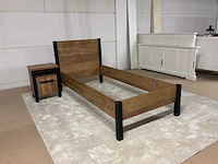 Nizoli bedframe met nachtkastje