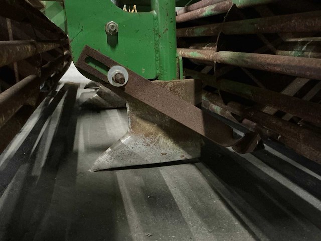 Nmw precisiezaaimachine en drip irrigatie legger - afbeelding 2 van  16