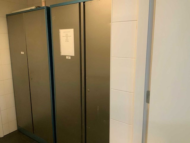 Nn - stalen voorraadkast - afbeelding 1 van  3