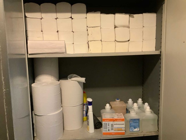 Nn - stalen voorraadkast - afbeelding 2 van  3