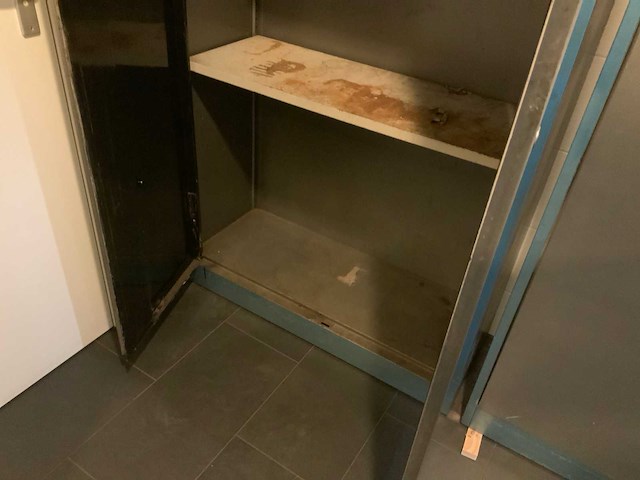 Nn - stalen voorraadkast - afbeelding 3 van  3