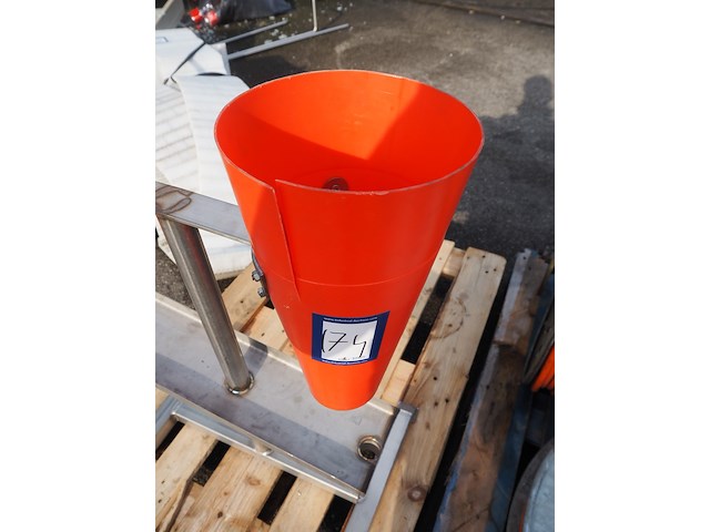 Nn bleeding cones - afbeelding 6 van  7