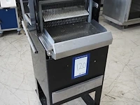Nn bread slicer