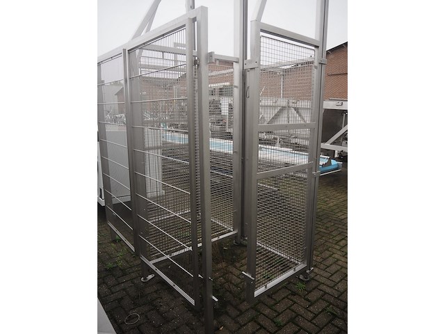 Nn cage - afbeelding 4 van  4