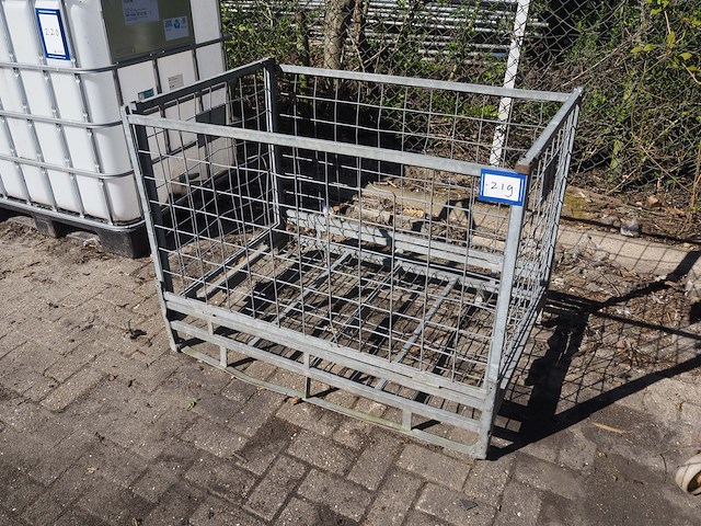 Nn cage - afbeelding 1 van  3