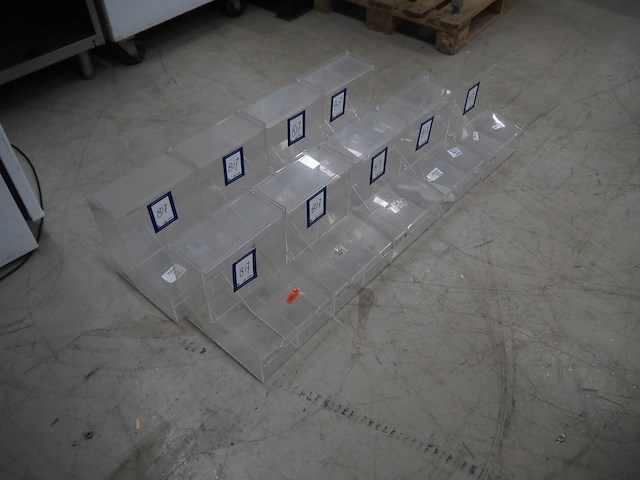 Nn candy dispenser - afbeelding 1 van  4