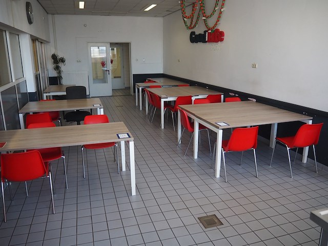 Nn canteen tables with chairs - afbeelding 1 van  8