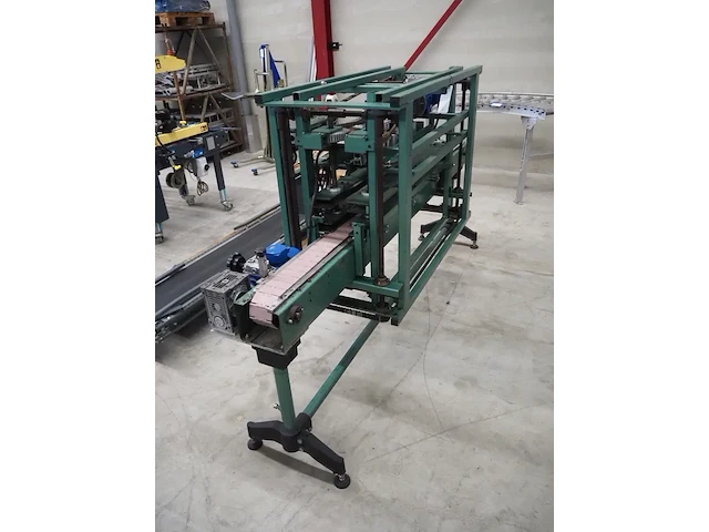 Nn cap closing machine - afbeelding 7 van  13