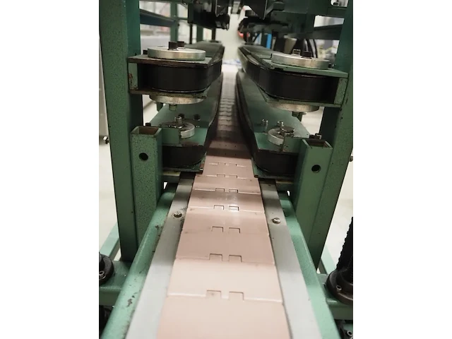 Nn cap closing machine - afbeelding 10 van  13