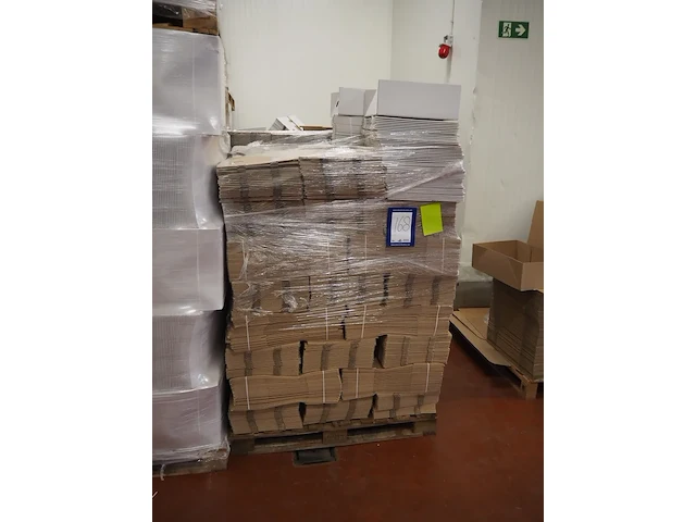 Nn carton boxes - afbeelding 6 van  12