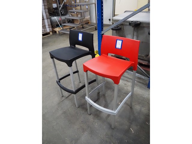 Nn chairs - afbeelding 1 van  4