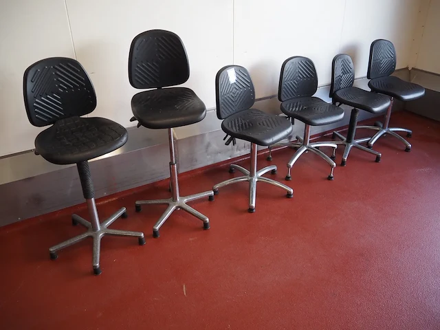 Nn chairs - afbeelding 1 van  8