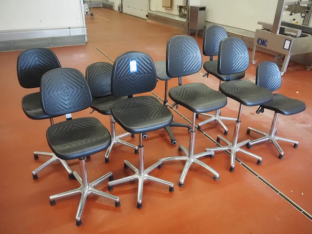 Nn chairs - afbeelding 1 van  4