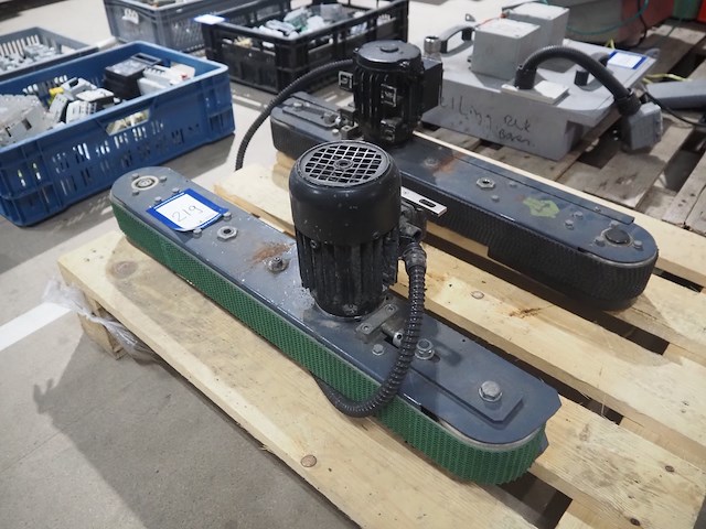 Nn conveyors for box closing machine - afbeelding 2 van  5