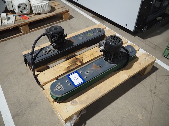 Nn conveyors for box closing machine - afbeelding 1 van  9