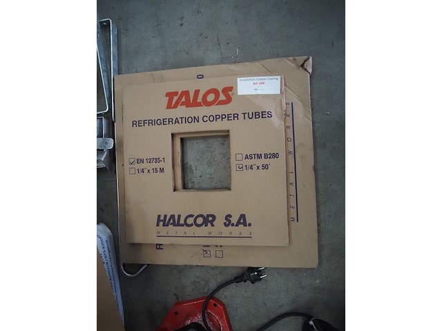 Nn crate with parts - afbeelding 4 van  26