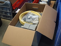 Nn crate with parts - afbeelding 14 van  26