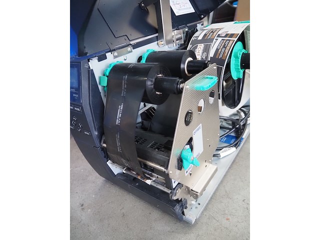 Nn crate with parts - afbeelding 24 van  26