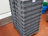 Nn crates on rollie - afbeelding 2 van  4